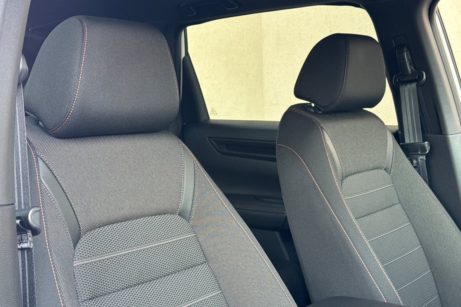 Used 2025 Honda CR-V Sport image 32