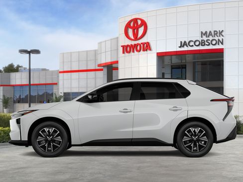 New 2026 Toyota bZ FWD image 4