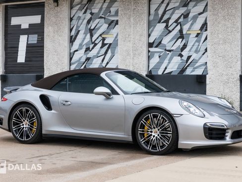 Used 2015 Porsche 911 Turbo S image 20