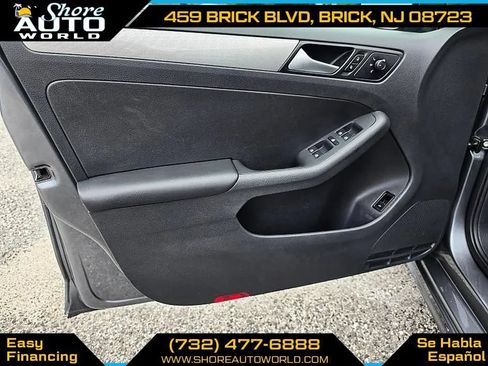 Used 2018 Volkswagen Jetta SE FWD image 12