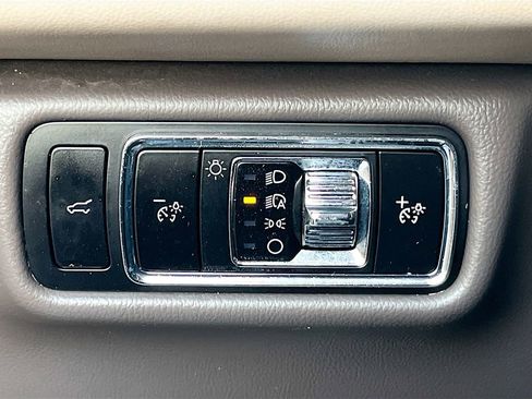 Used 2023 Lincoln Aviator Standard w/ Elements Package image 10