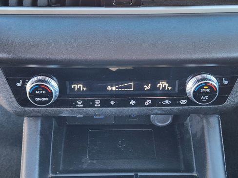 Used 2024 Mitsubishi Outlander SE image 14