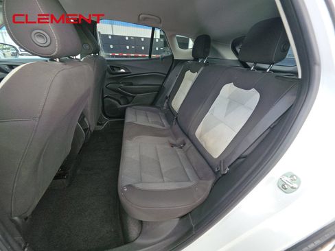 Used 2024 Chevrolet Trax LS FWD image 4