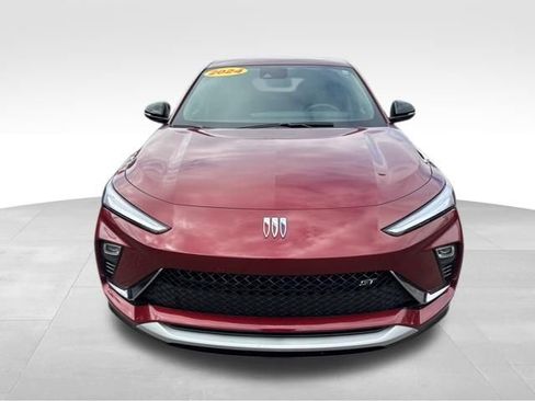 Used 2024 Buick Envista Sport Touring w/ Convenience I Package image 2