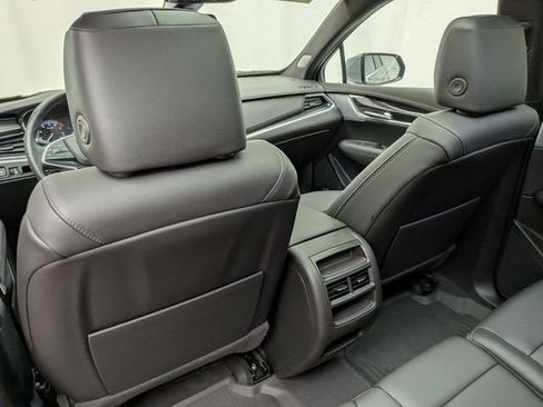 Certified 2024 Cadillac XT5 Premium Luxury w/ LPO, Floor Liner Package AWD/4WD image 23