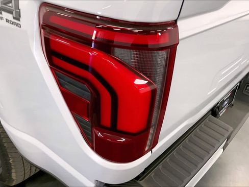 New 2025 Ford F150 Lariat w/ Equipment Group 501A Mid image 15