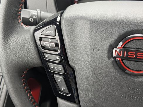 Used 2025 Nissan Frontier Pro-X RWD image 13