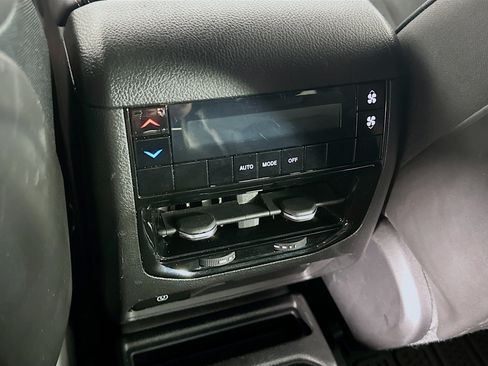 Used 2023 Jeep Grand Cherokee L Laredo AWD/4WD image 26