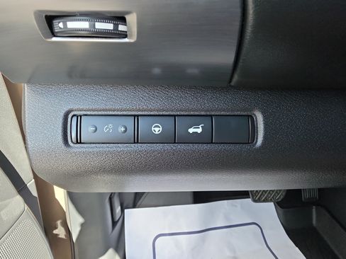 Used 2025 Nissan Pathfinder Rock Creek AWD/4WD image 21