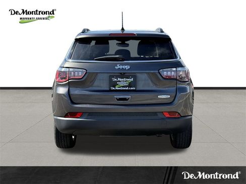 Used 2019 Jeep Compass Latitude image 6