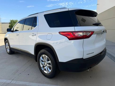Used 2018 Chevrolet Traverse LT FWD image 7