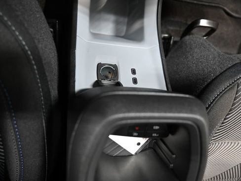 New 2027 Chevrolet Bolt LT FWD image 17