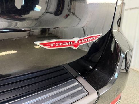Used 2020 Jeep Grand Cherokee Trailhawk AWD/4WD image 31