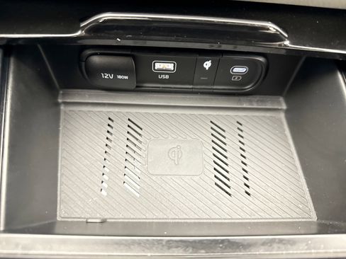 Used 2024 Kia Sportage EX image 17