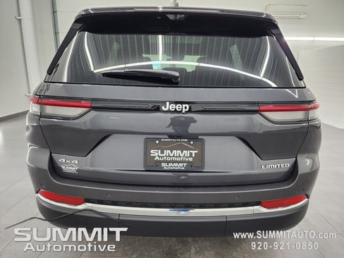 New 2025 Jeep Grand Cherokee Limited w/ Luxury Tech Group II image 31