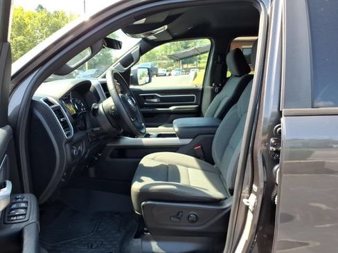 Used 2023 RAM 1500 Big Horn AWD/4WD image 4
