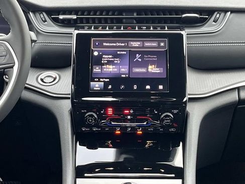 New 2025 Jeep Grand Cherokee image 14