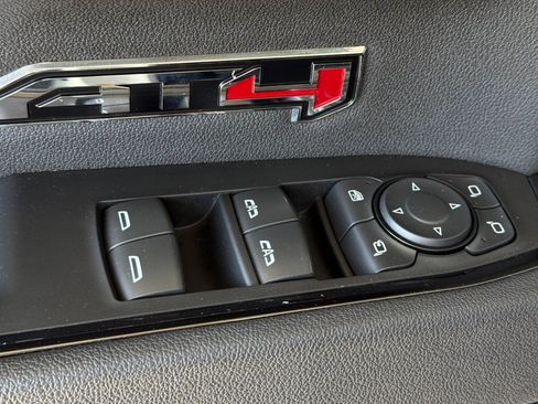 Used 2025 GMC Sierra 1500 AT4 AWD/4WD image 13