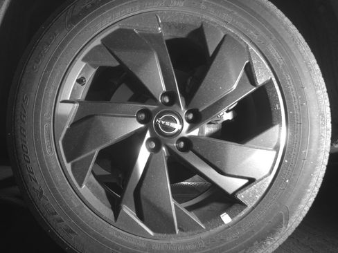 Used 2025 Nissan Rogue SV image 14