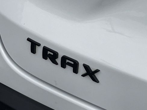 Used 2025 Chevrolet Trax RS w/ Driver Confidence Package FWD image 11