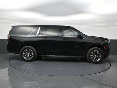 Used 2024 Chevrolet Suburban LS RWD image 6