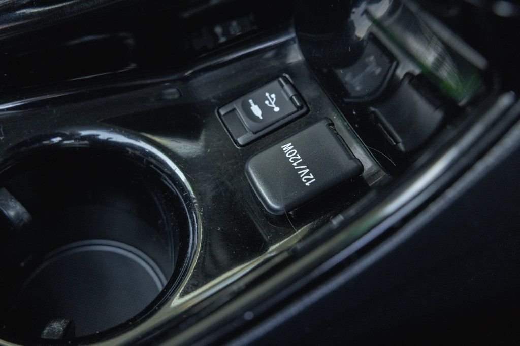 Used 2018 Toyota Prius Three Touring FWD image 19