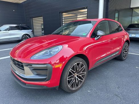 Certified 2024 Porsche Macan Turbo AWD/4WD image 1