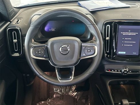 Certified 2023 Volvo XC40 Recharge Ultimate image 13