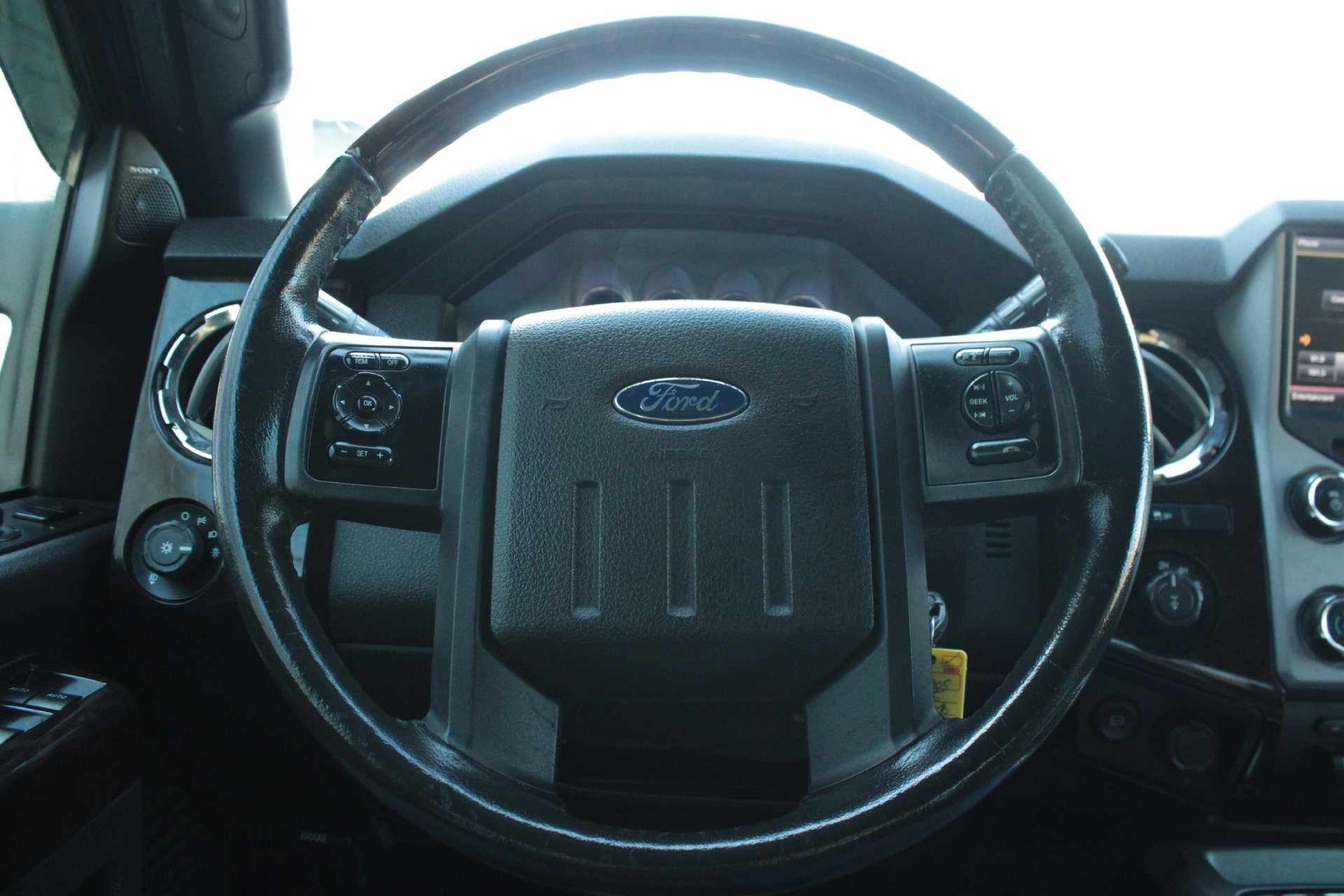Used 2015 Ford F250 Platinum AWD/4WD image 32