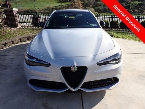 New 2025 Alfa Romeo Giulia Sprint w/ Driving Assist Package image 10