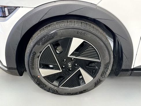 New 2026 Hyundai Ioniq 5 SEL AWD/4WD image 4