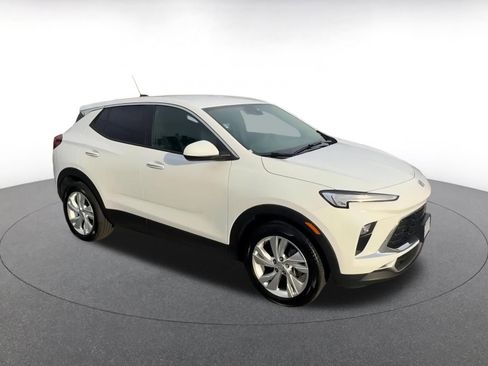 Used 2025 Buick Encore GX Preferred image 2