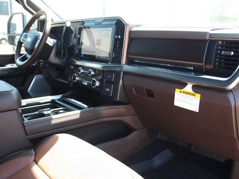 New 2026 Ford F250 King Ranch w/ Chrome Package AWD/4WD image 19