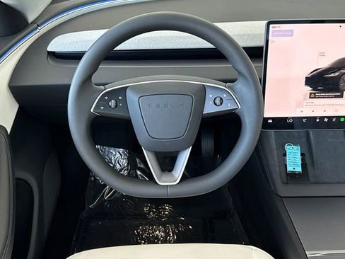 Used 2025 Tesla Model 3 Long Range image 16