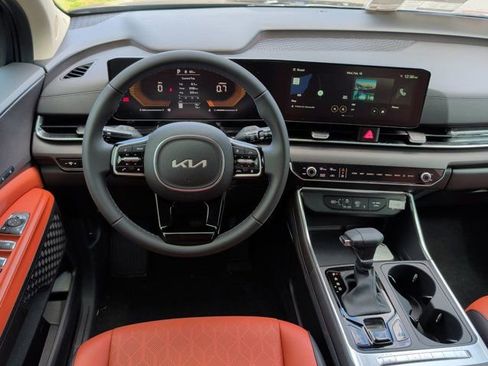 New 2026 Kia Carnival EX image 5