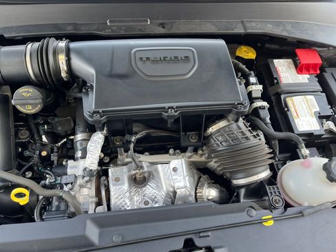 Used 2023 Jeep Compass Limited image 32