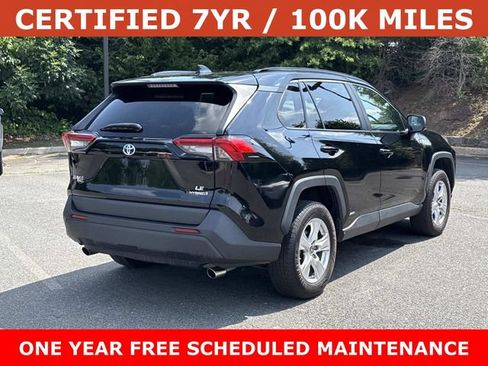 Used 2021 Toyota RAV4 LE AWD/4WD image 2