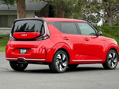 Certified 2023 Kia Soul GT-Line w/ GT-Line Technology Package FWD image 4
