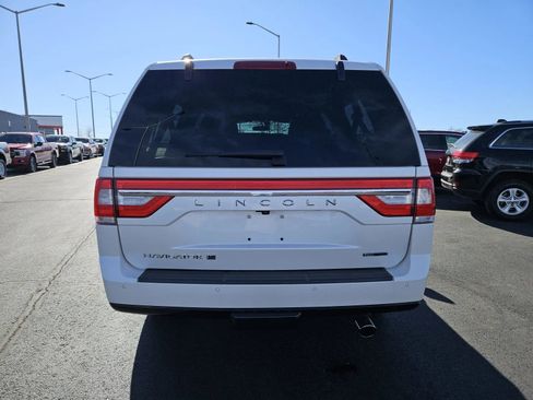 Used 2017 Lincoln Navigator L Reserve image 3