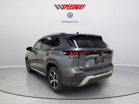 New 2026 Volkswagen Tiguan SE AWD/4WD image 8