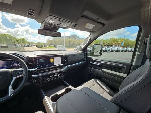Certified 2024 Chevrolet Silverado 2500 LTZ w/ LTZ Convenience Package AWD/4WD image 11