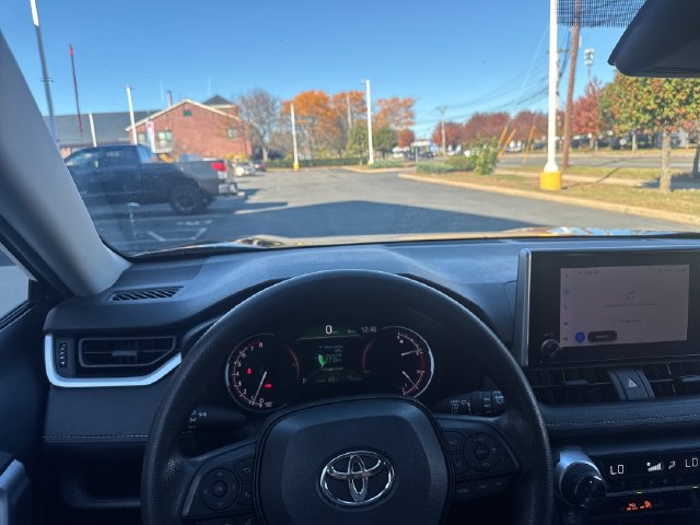 Used 2024 Toyota RAV4 XLE AWD/4WD image 16