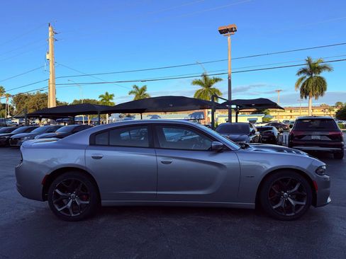 Used 2018 Dodge Charger R/T w/ Navigation & Travel Group image 7
