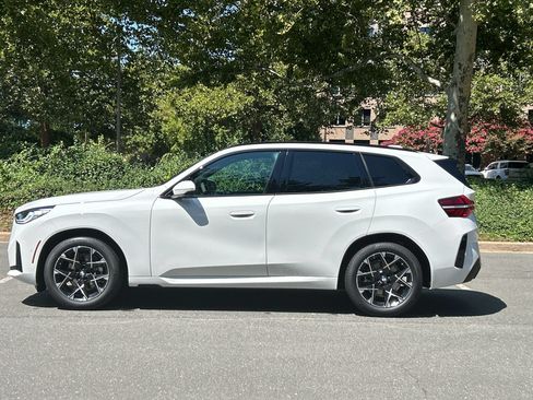 New 2026 BMW X3 xDrive30i w/ M Sport Package AWD/4WD image 2