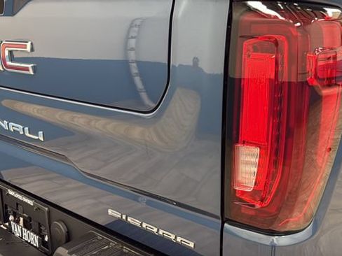 Used 2026 GMC Sierra 1500 Denali w/ Technology Package AWD/4WD image 42