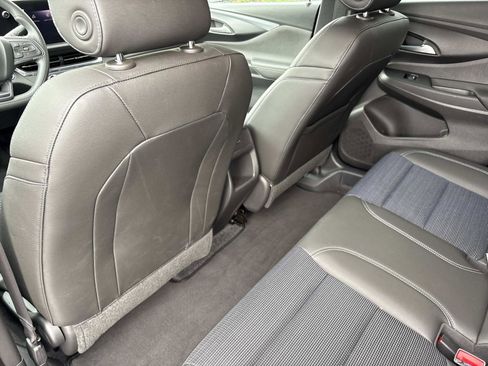 Certified 2025 Buick Envista Sport Touring w/ Convenience II Package FWD image 29