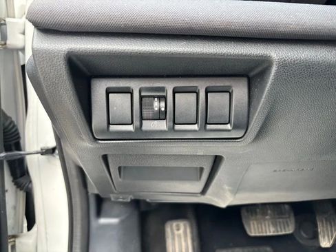Used 2022 Subaru Outback Premium AWD/4WD image 11