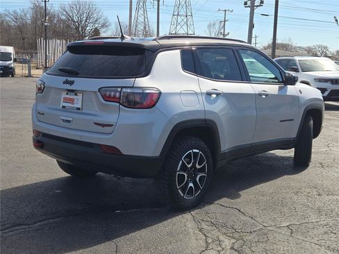 Certified 2025 Jeep Compass Trailhawk image 12