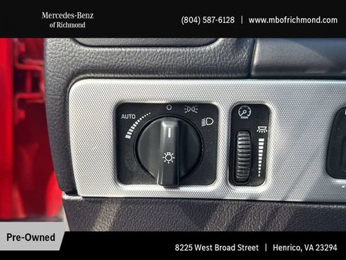Used 2005 Ford Thunderbird RWD image 17