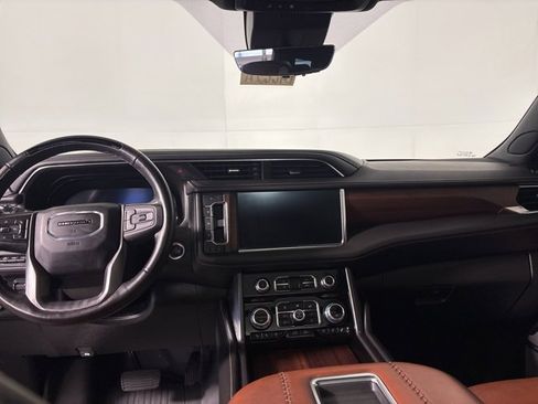 Used 2023 GMC Yukon Denali Ultimate image 18